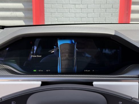 Used 2022 Tesla Model S Plaid image 28