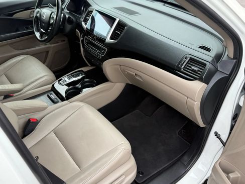 Used 2016 Honda Pilot Touring image 13