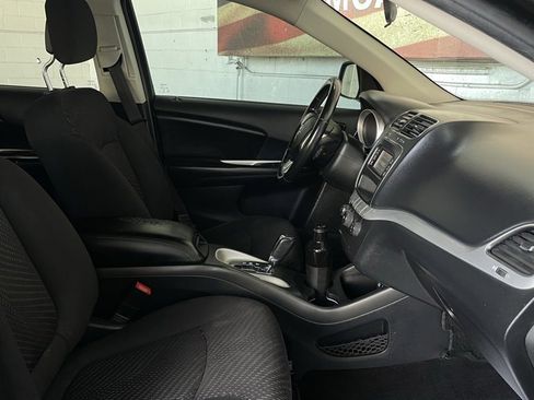 Used 2018 Dodge Journey SE w/ Popular Equipment Group image 14