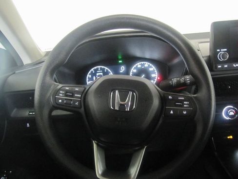 Certified 2025 Honda CR-V LX image 3