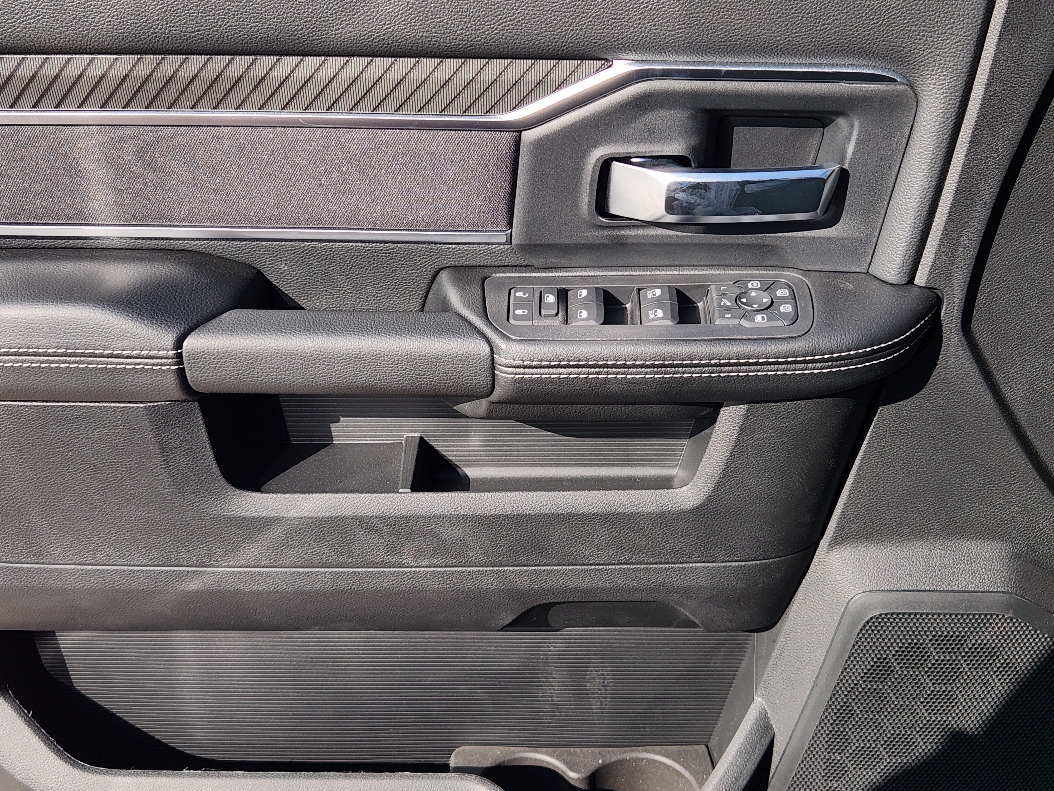 New 2026 RAM 2500 Big Horn AWD/4WD image 19
