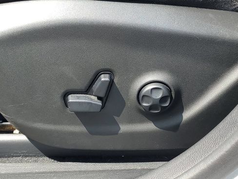 Used 2020 Jeep Cherokee Trailhawk w/ Cold Weather Group AWD/4WD image 6