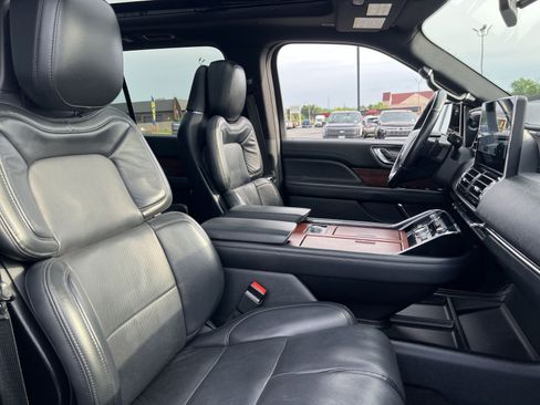 Used 2023 Lincoln Navigator Reserve AWD/4WD image 35