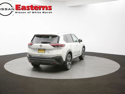 Used 2023 Nissan Rogue SL w/ SL Premium Package image 52