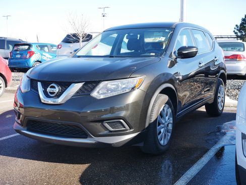 Used 2015 Nissan Rogue S image 3