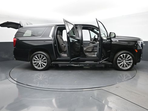 Used 2022 GMC Yukon XL Denali w/ Max Trailering Package image 31