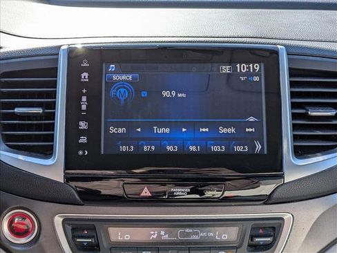 Used 2017 Honda Pilot EX image 12