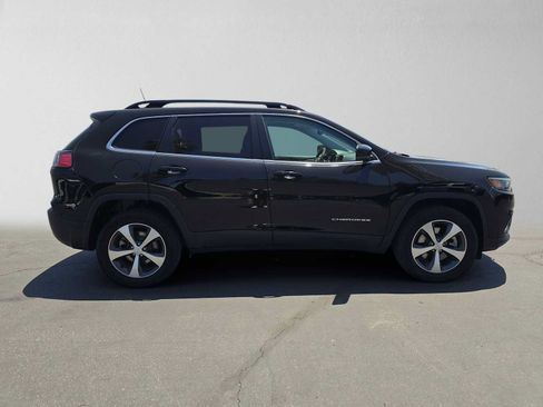 Used 2022 Jeep Cherokee Limited AWD/4WD image 2