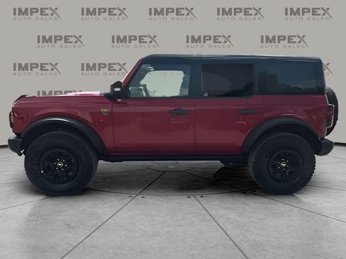 Used 2025 Ford Bronco Badlands AWD/4WD image 2
