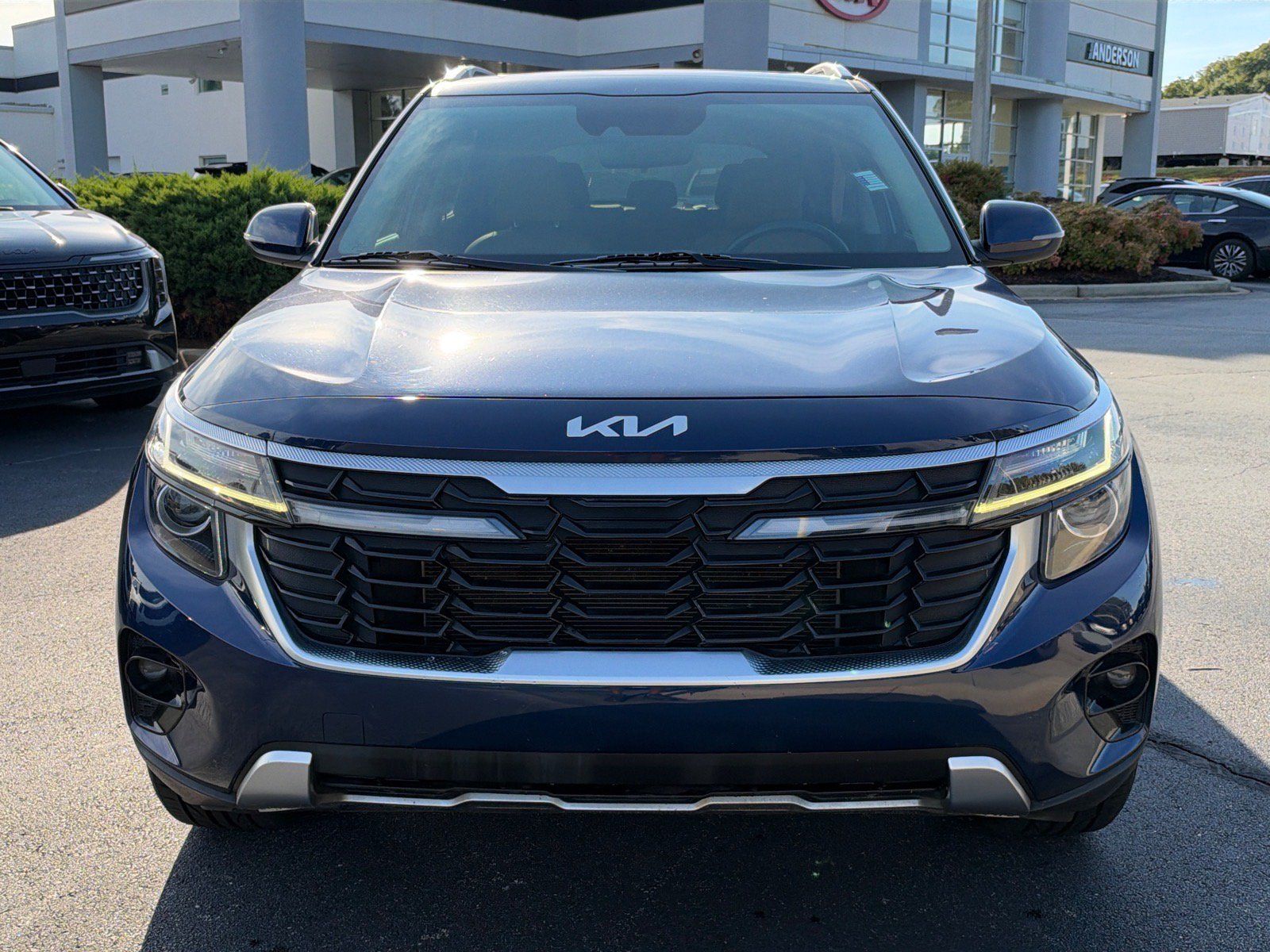 Certified 2024 Kia Seltos EX AWD/4WD image 2