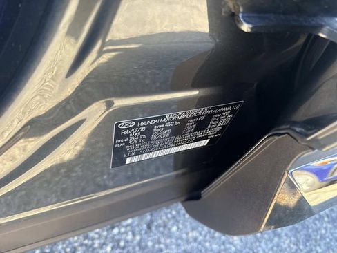 Used 2020 Hyundai Santa Fe Limited image 23