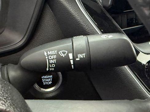 Used 2023 Toyota Corolla SE image 13