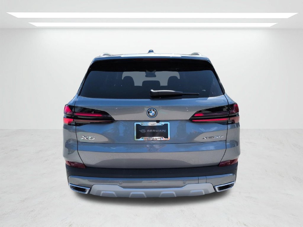 New 2026 BMW X5 xDrive50e w/ Premium Package AWD/4WD image 5