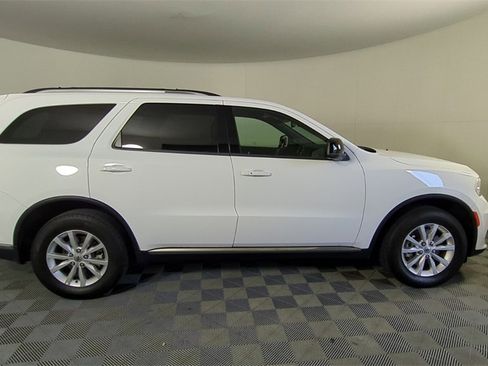 Certified 2024 Dodge Durango SXT image 3