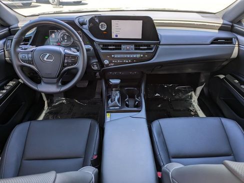 Used 2025 Lexus ES 300h w/ Premium Package image 16