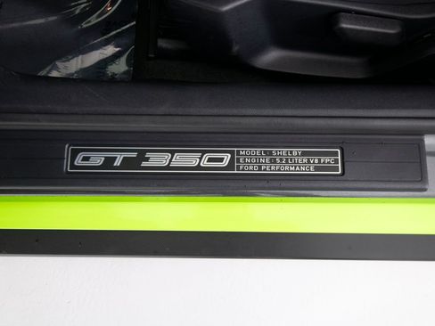 Used 2016 Ford Mustang Shelby GT350R w/ GT350R Equipment Group 920A RWD image 13