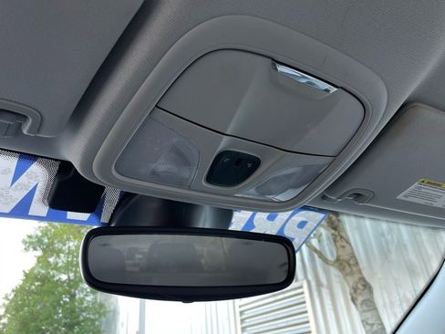 Used 2021 Jeep Cherokee Latitude Plus image 22