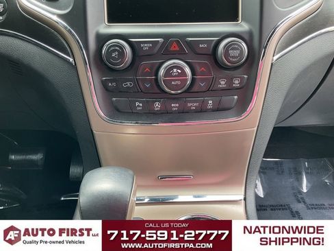 Used 2017 Jeep Grand Cherokee Limited AWD/4WD image 17