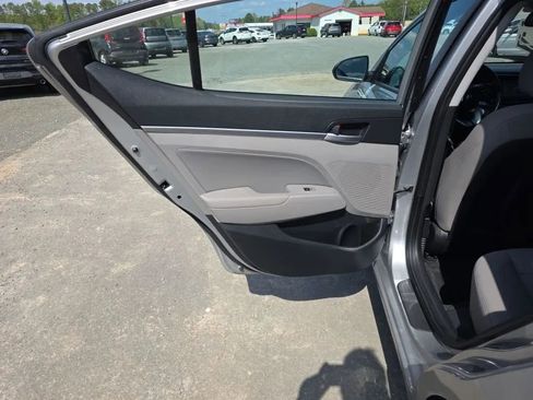 Used 2020 Hyundai Elantra Value Edition image 43