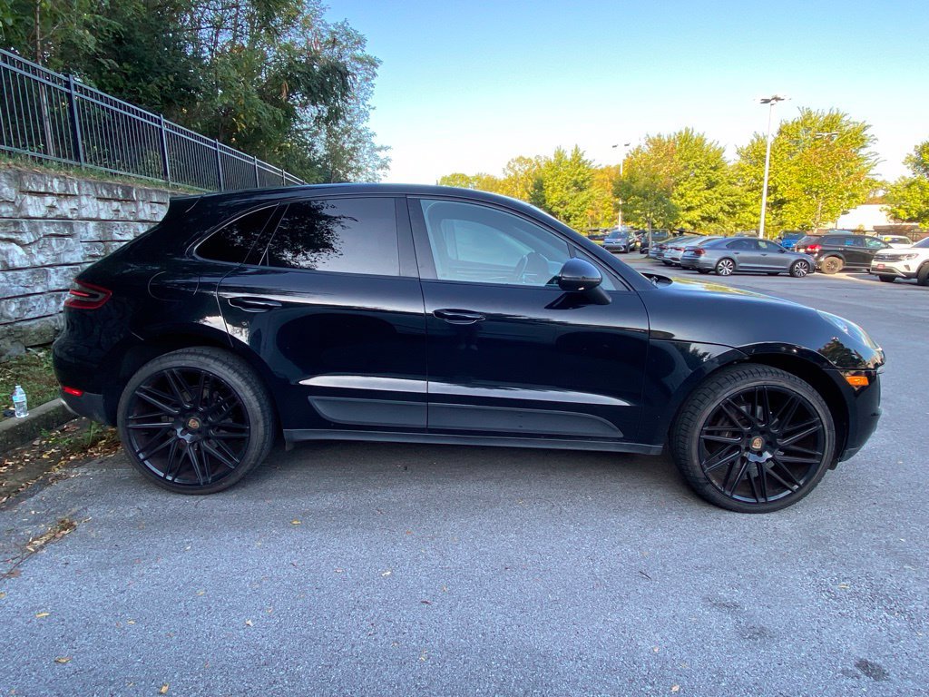 Used 2017 Porsche Macan AWD/4WD image 4