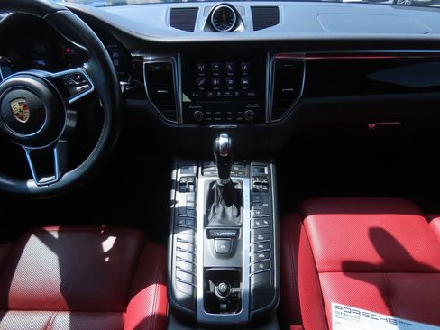 Used 2018 Porsche Macan GTS AWD/4WD image 7