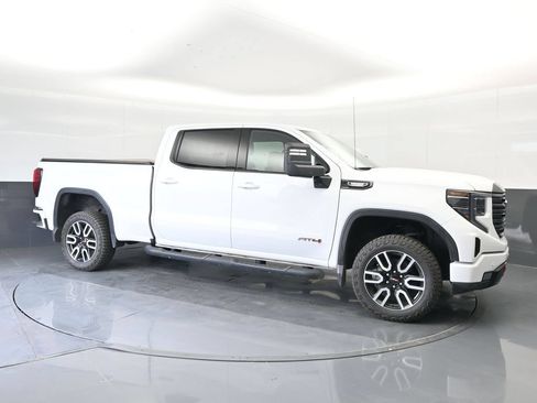Used 2023 GMC Sierra 1500 AT4 AWD/4WD image 19