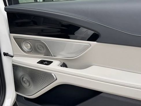 Used 2026 Lincoln Nautilus Reserve image 14