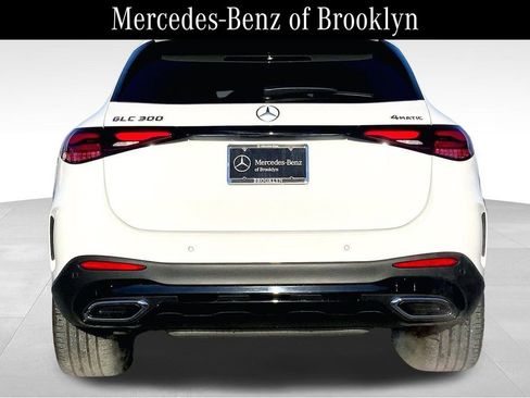 Certified 2025 Mercedes-Benz GLC 300 4MATIC image 4
