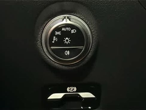 Certified 2025 Mercedes-Benz C 43 AMG 4MATIC Sedan image 62