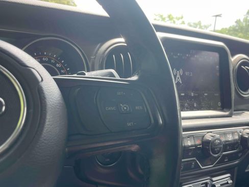 Used 2022 Jeep Wrangler Unlimited Sport AWD/4WD image 22