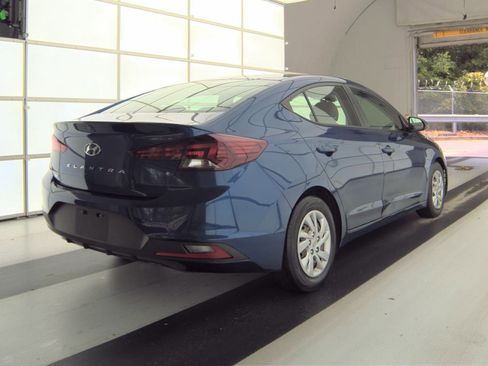 Used 2020 Hyundai Elantra SE FWD image 7
