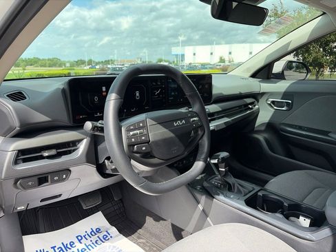 Used 2025 Kia K4 EX FWD image 51