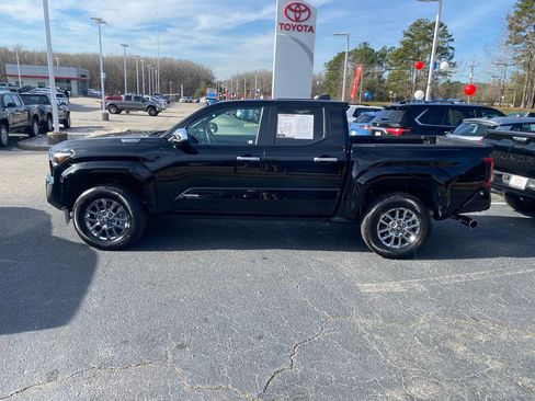 Used 2024 Toyota Tacoma Limited image 4