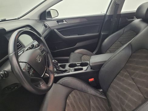 Used 2016 Hyundai Sonata Sport w/ Option Group 02 FWD image 17