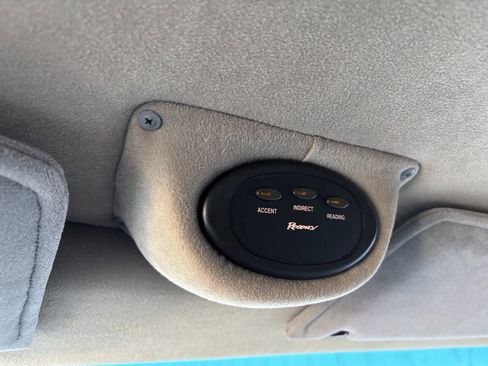 Used 2003 Ford E-150 and Econoline 150 image 34