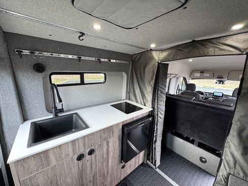 Used 2021 Ford Transit 350 Medium Roof AWD image 11