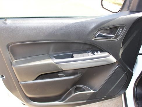 Used 2022 Chevrolet Colorado LT w/ Fleet Safety Package RWD image 23