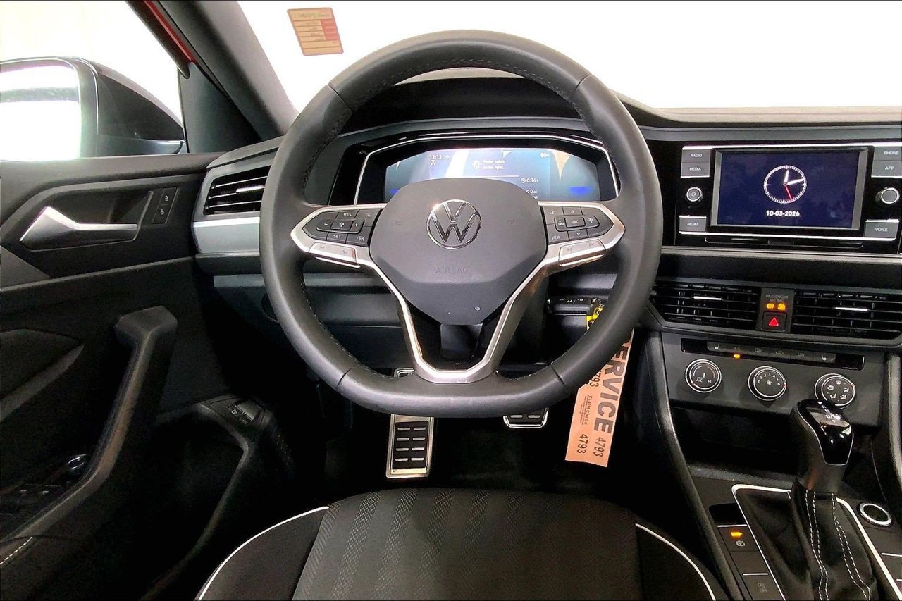 Used 2024 Volkswagen Jetta Sport FWD image 4