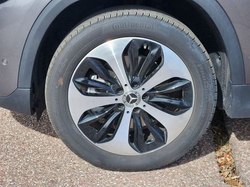 New 2025 Mercedes-Benz GLA 250 4MATIC image 10