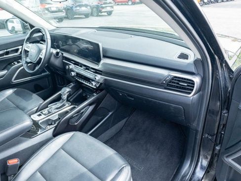 Used 2025 Kia Telluride S FWD image 40