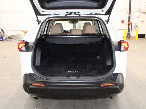 Used 2019 Toyota RAV4 XLE image 14