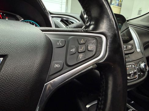 Used 2017 Chevrolet Malibu Premier w/ Premier Sun and Wheel Package FWD image 18