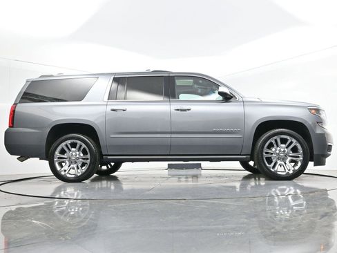 Used 2019 Chevrolet Suburban Premier w/ Premier Plus Edition image 58
