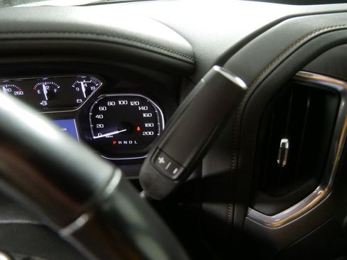 Used 2020 GMC Sierra 1500 AT4 image 24