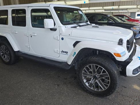Used 2024 Jeep Wrangler High Altitude image 2