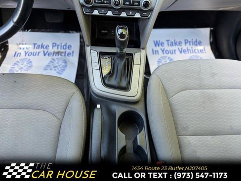 Used 2019 Hyundai Elantra Value Edition FWD image 30