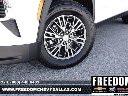 New 2026 Chevrolet Traverse LT w/ Driver Confidence Package image 8