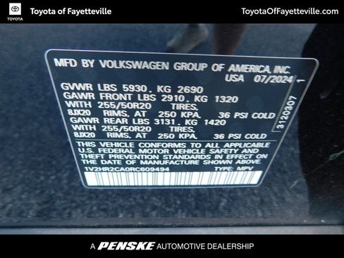 Used 2024 Volkswagen Atlas SE AWD/4WD image 8