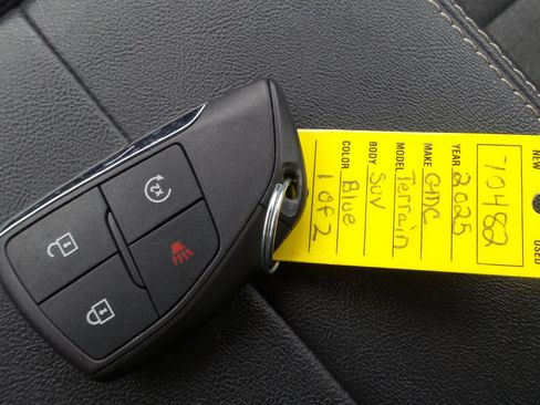 Used 2025 GMC Terrain Elevation image 18