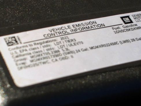 Used 2021 Chevrolet Suburban LS w/ Driver Alert Package image 13